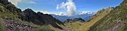 35 Vista panoramica sul vallone di salita al Pietra Quadra